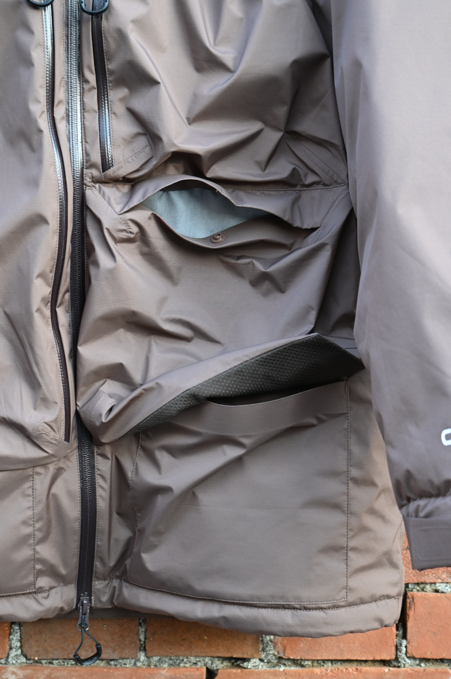 CMF OUTDOOR GARMENT "GUIDE DOWN COEXIST"