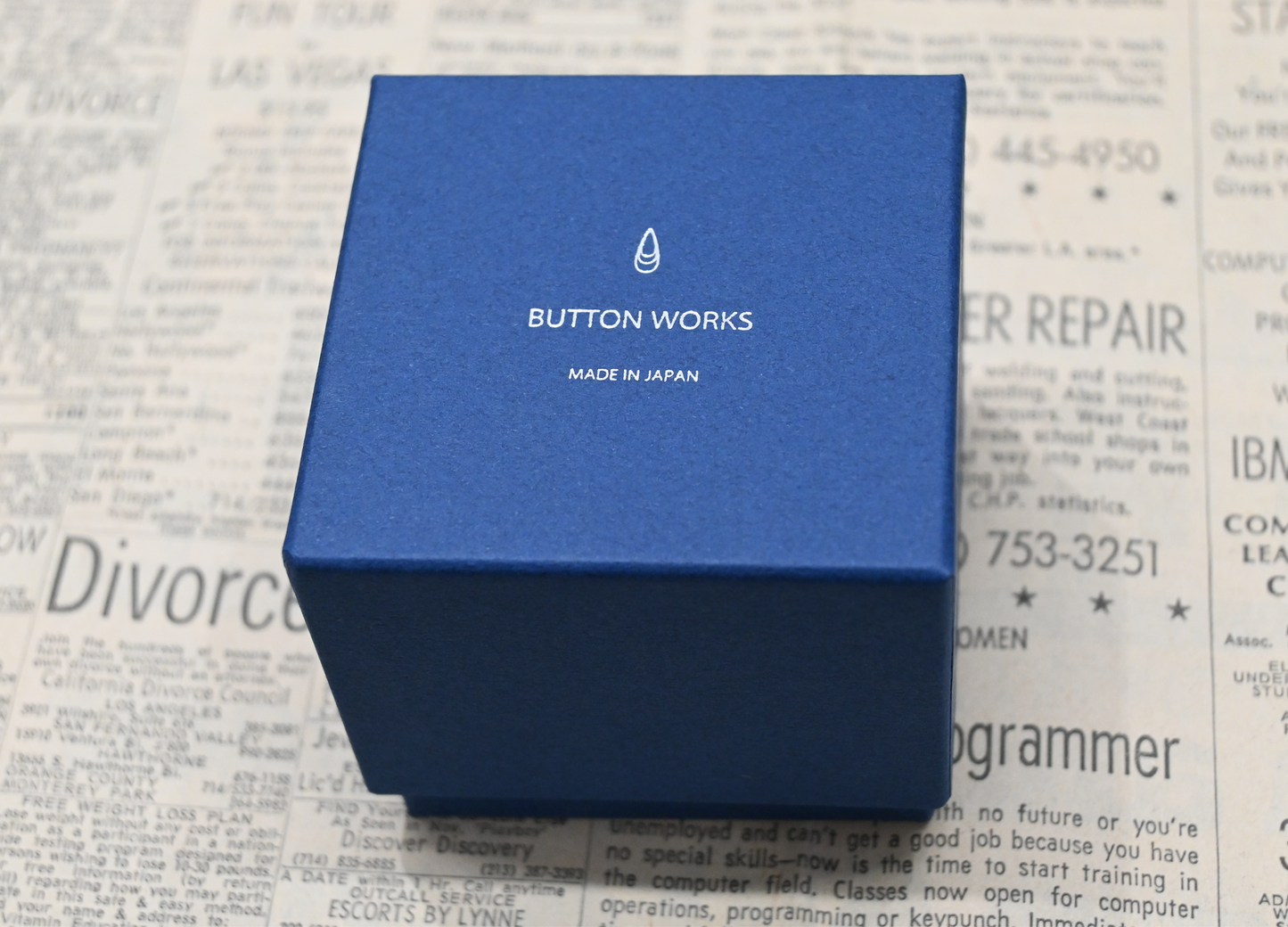 BUTTON WORKS × LARRY SMITH  YSL Vintage Button Pendant Necklace